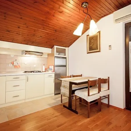 Apartman House