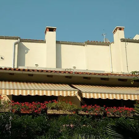 Apartment House *