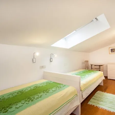 House Apartment *