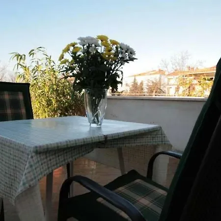 House Apartman *