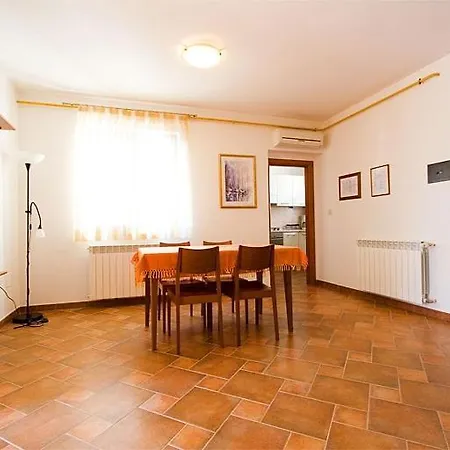 House Apartment *
