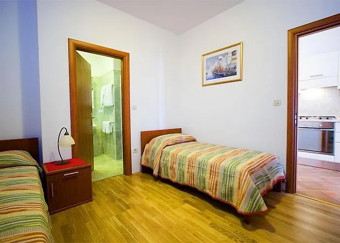 House Apartman *