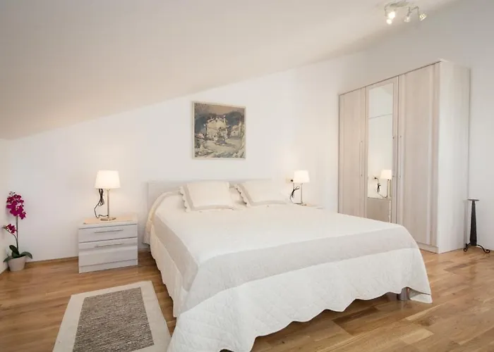 House Apartman